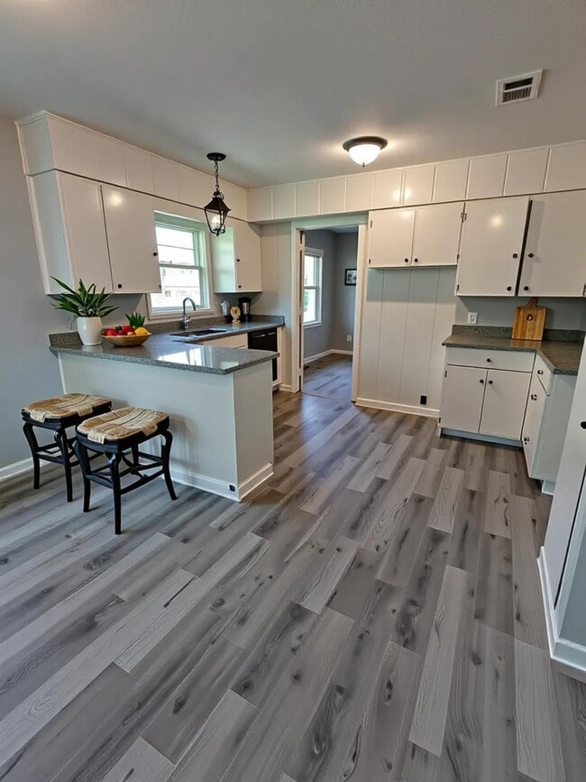 Photo - 1220 Walnut St