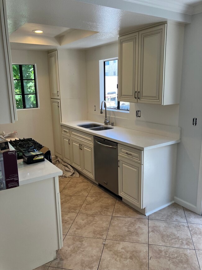 Building Photo - 500 S 3rd St Unit #B