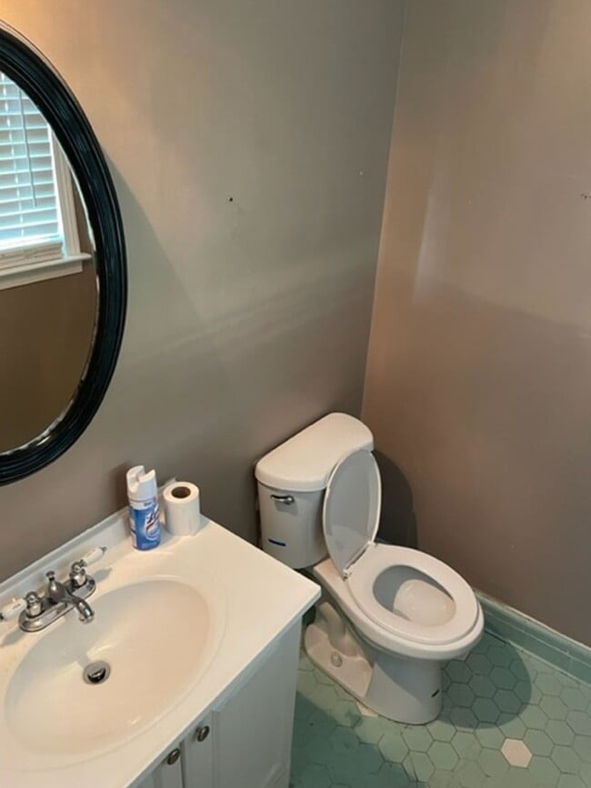 Photo - Quiet living on the outskirts of the City!