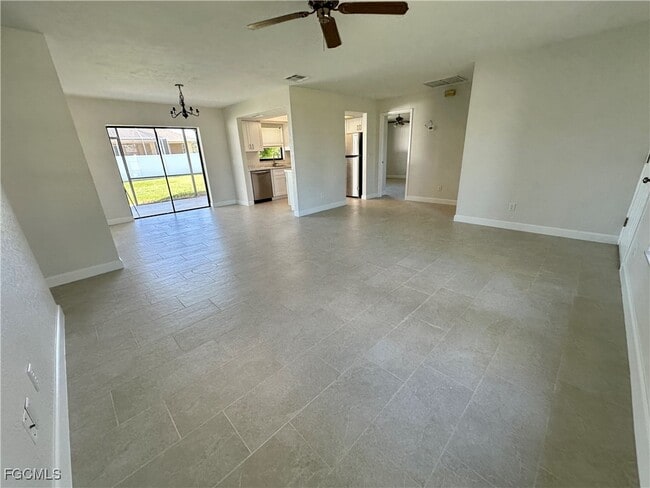 Photo - 3717 SW 6th Ave