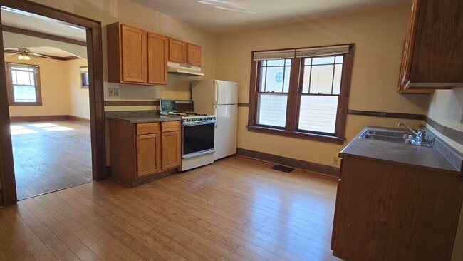 Building Photo - 2135 7th St Unit 2137-2