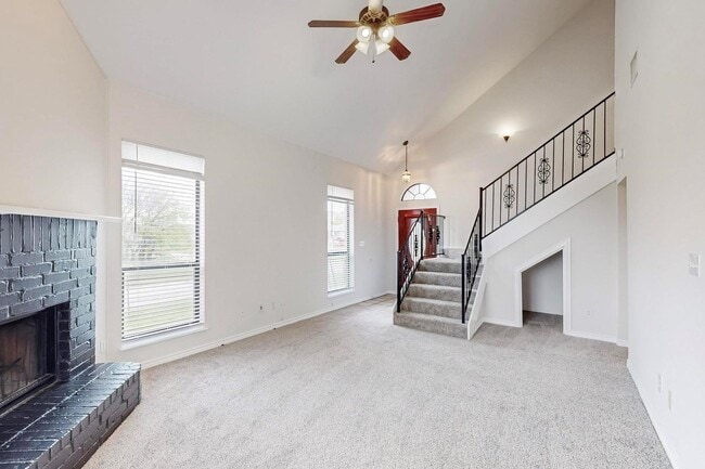 8002 Arbor Ave