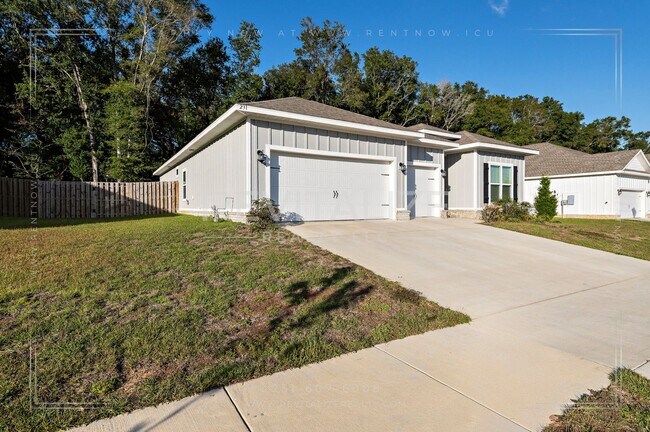 Photo - HALF-DEPOSIT SPECIAL! Charming Gold Fortified Home in Live Oak Estates – Near Downtown Fairhope!