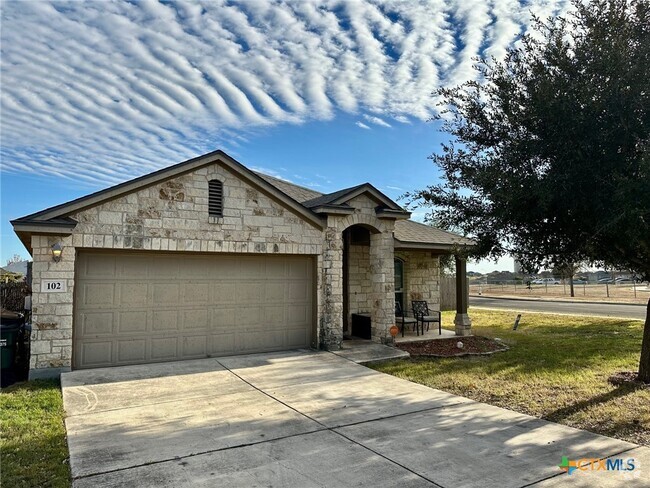 Building Photo - 102 Goldenrod Dr Rental