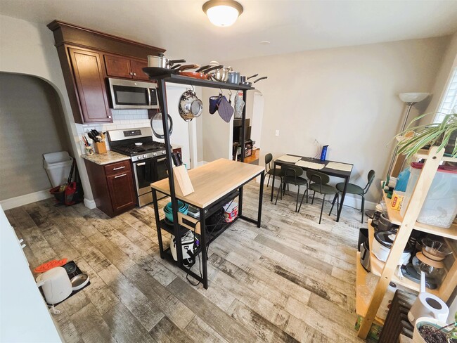 Building Photo - 55 Gorham St Unit 1