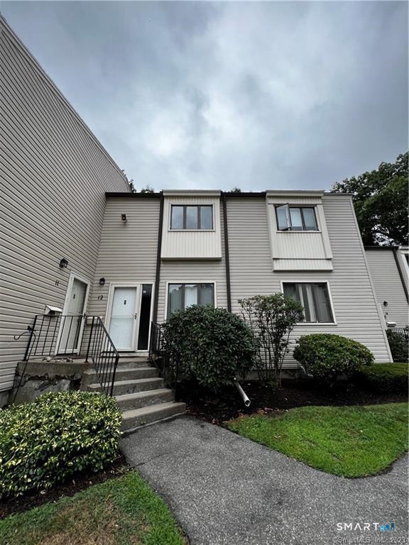 Building Photo - 715 Frenchtown Rd Unit 40