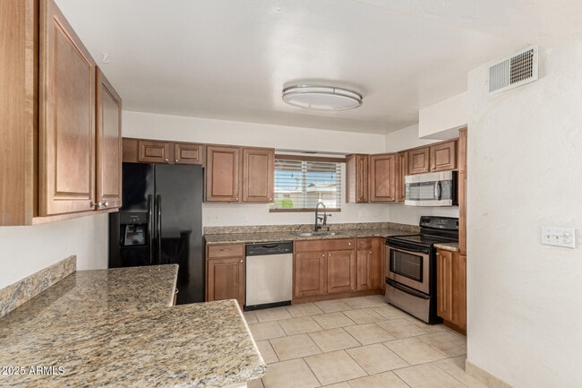 Photo - 3823 W Lawrence Rd