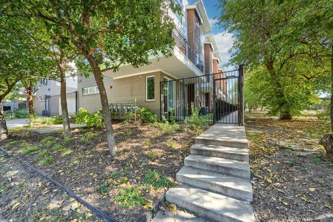 Photo - End Unit Townhome