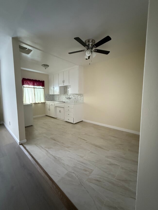 145 Normandie Ave Unidad 8
