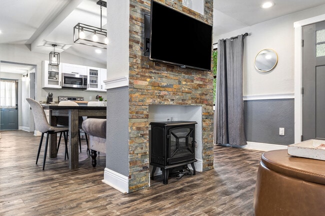 Photo - 1010 E Knollwood St Unit ID1053151P