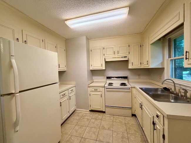 Photo - Duplex Close to Shaw AFB!