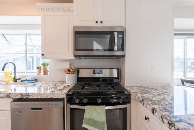 2315 S 600 E