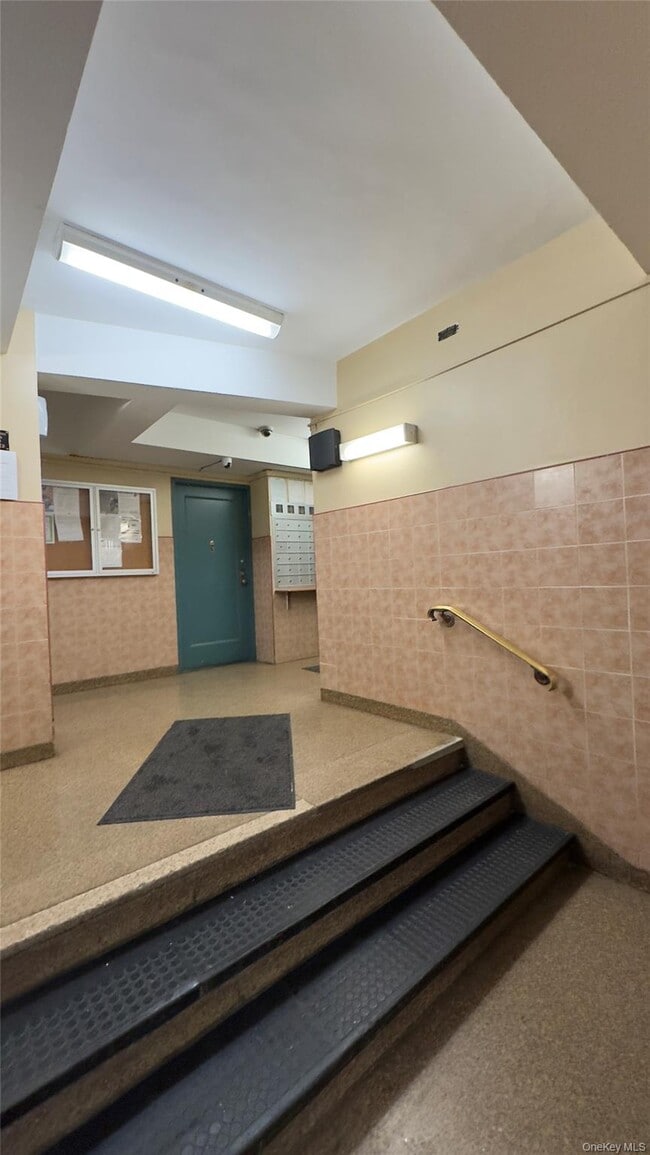 Photo - 1970 E Tremont Ave Unit 5G