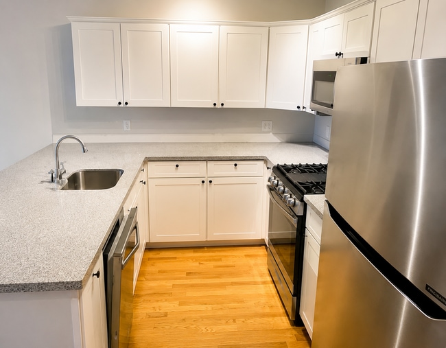 Photo - 115 Morris St