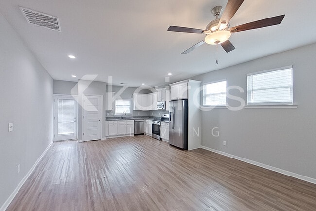 108 English Oak Ln
