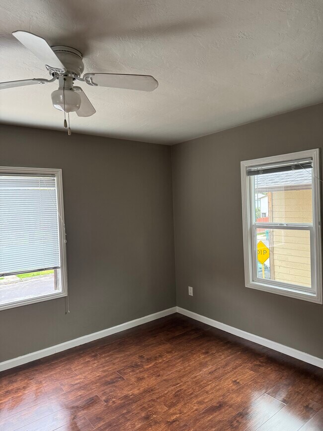 Photo - 828 Mariposa St