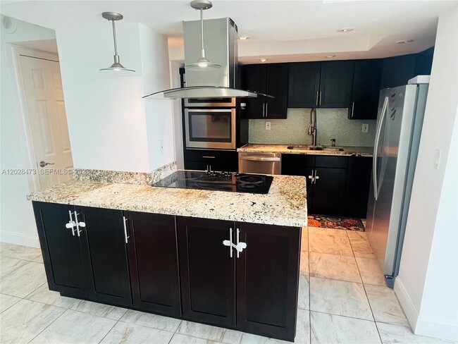 Photo - 2655 Collins Ave Unit 602