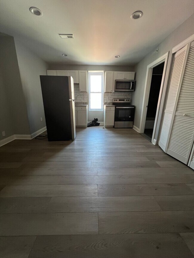 Photo - 5239 Jefferson St Unit 2