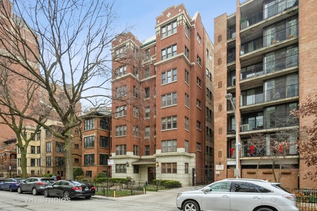 Photo - 647 W Sheridan Rd Condominio Unidad 1E