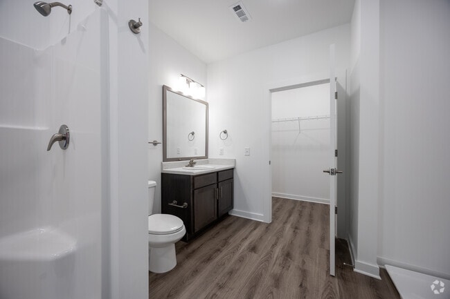 1BR, 1BA - 653SF - Bathroom