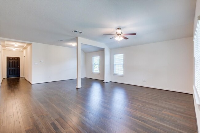 Photo - 741 Carol Dr