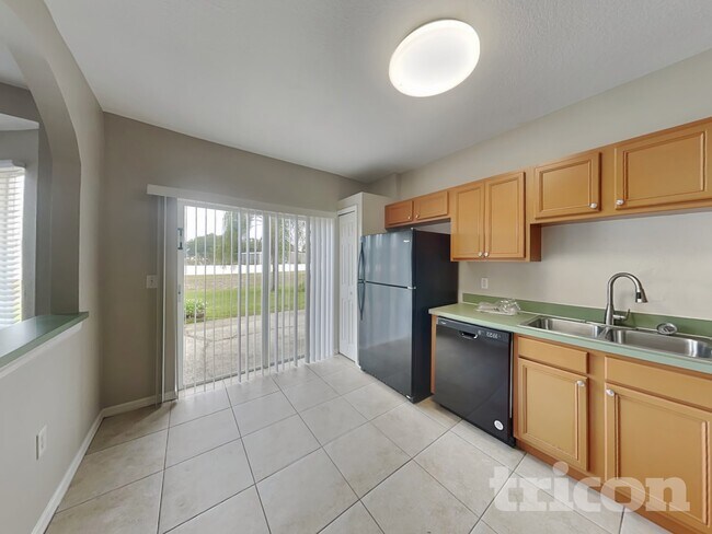 435 Maple Pointe Dr