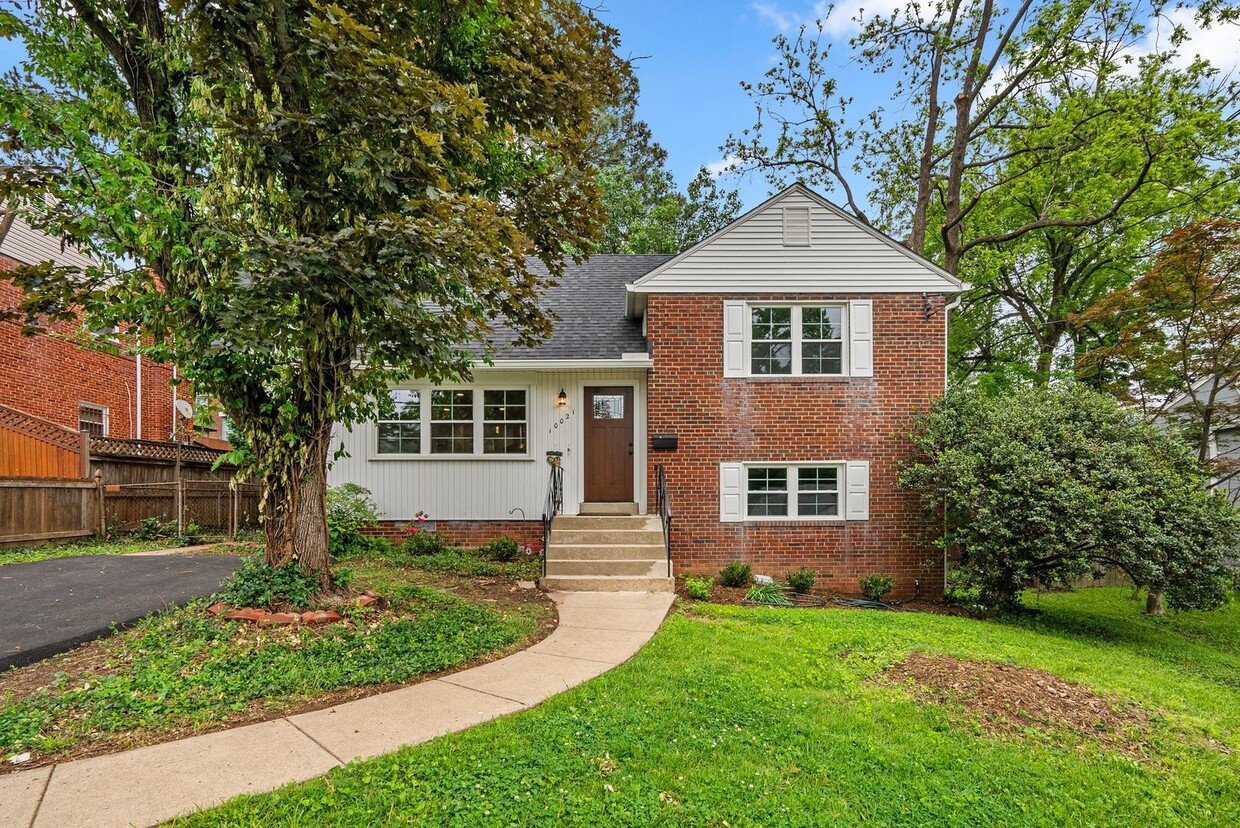 3 Bed 3 Bath - Silver Spring Split Level -... - 3 Bed 3 Bath - Silver Spring Split Level -...