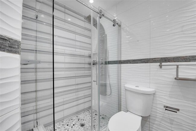 Photo - 3034 Parkway Blvd Unit 102