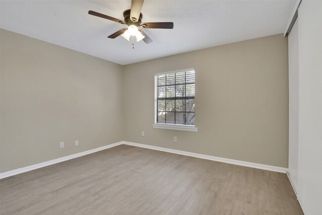 Building Photo - 1300 S Baker Ave Unit A3