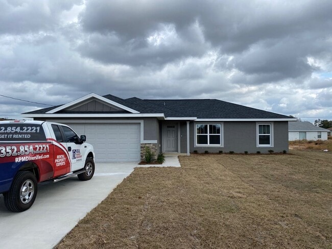 3/2/2 Silver Spring Shores **AVAILABLE SOON*** - 3/2/2 Silver Spring Shores **AVAILABLE SOON***