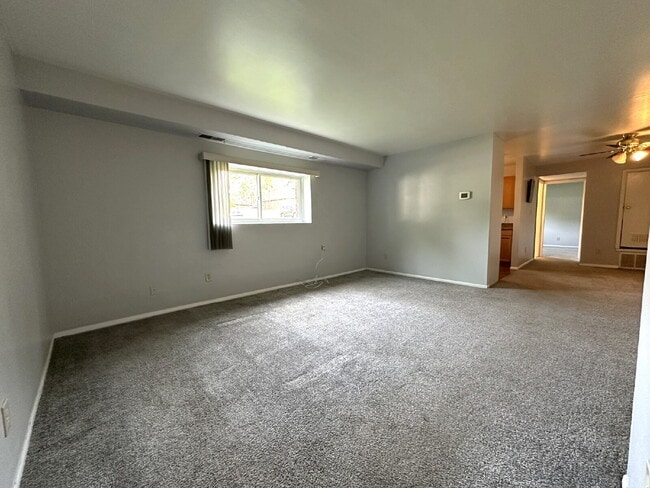Building Photo - Ground Floor 1 Bedroom Condo in Reisterstown Unit A