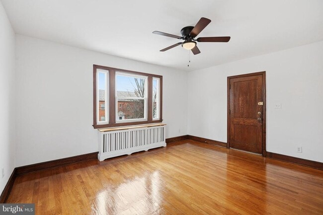 Building Photo - 4026 9th St NE Unit 4