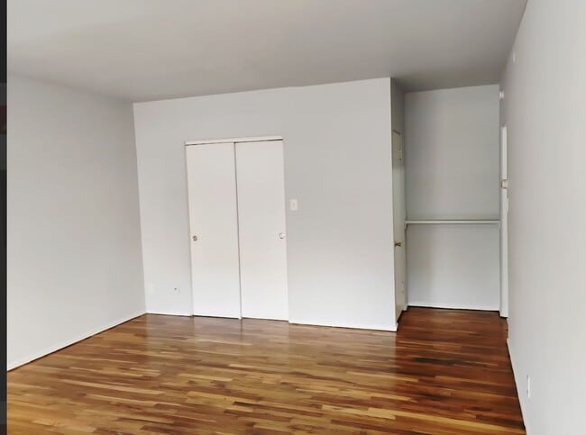 Photo - Studio apartment available Unit 10-1D