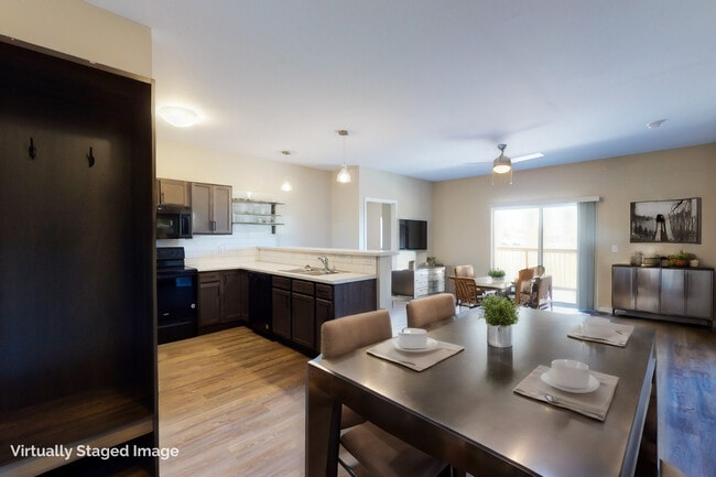 Grand Prairie Apartments & Townhomes