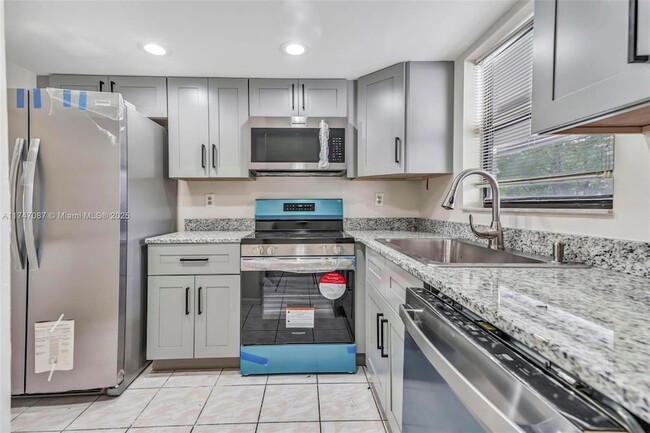 Photo - 6020 Shaker Wood Cir Unidad 205 Rental
