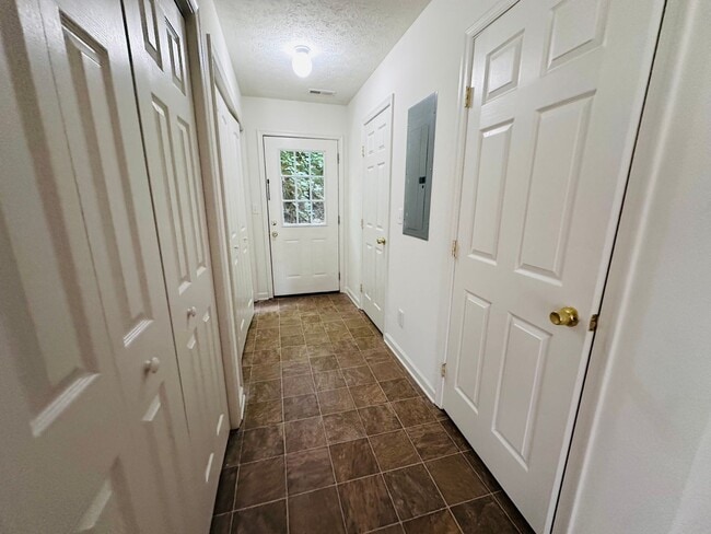 Photo - 3 Bedroom 2.5 Bath Townhouse