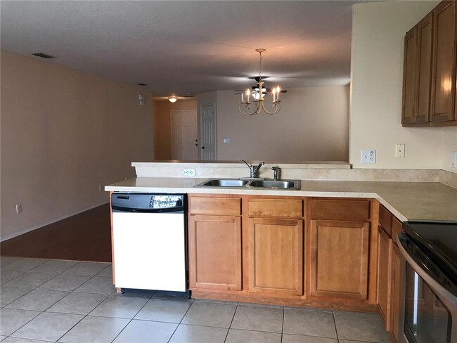 Photo - 912 Windrose Dr