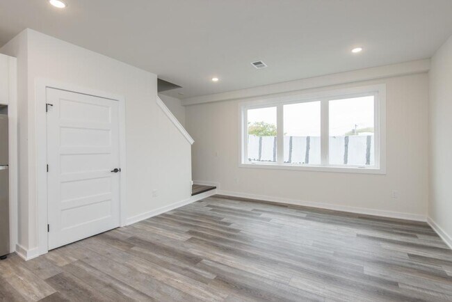 Photo - 913 S 51st St