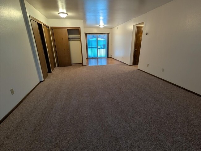 Building Photo - 1408 E Sunset Dr Unit B