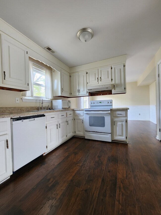 Photo - 3404 Faraday Ln