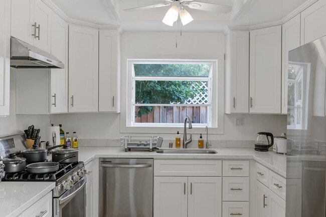 Photo - 398 Pinehurst Ave Unidad ID1310556P