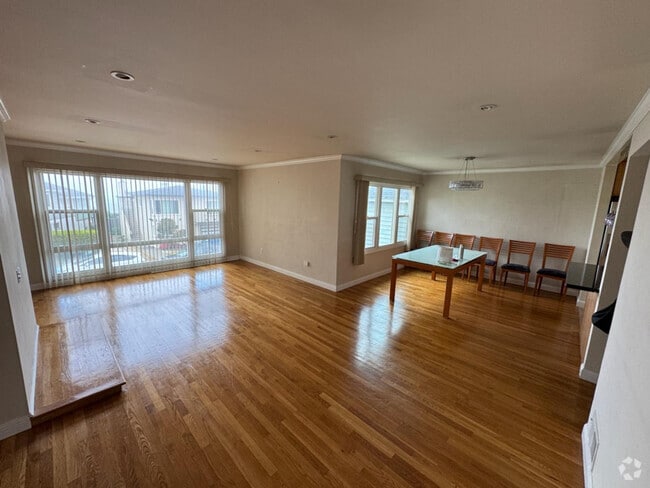 Building Photo - 93 Crestview Ave Rental