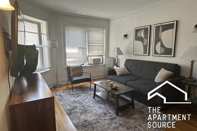 Photo - 1913 W Larchmont Ave Unit 1B