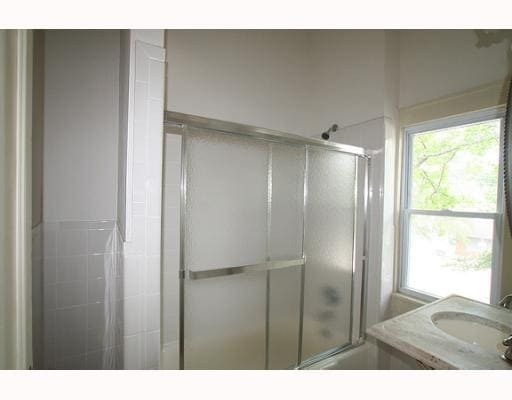 Photo - 401-403 E Duffy St