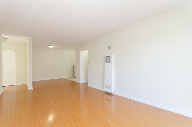 1041 20th St Unit J