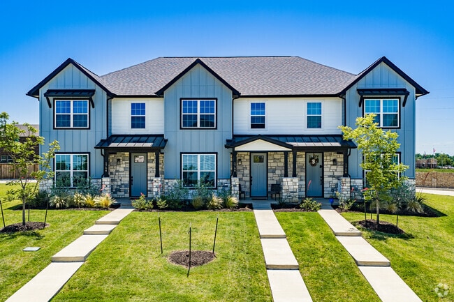 Building Photo - The Townhomes at Monticello
