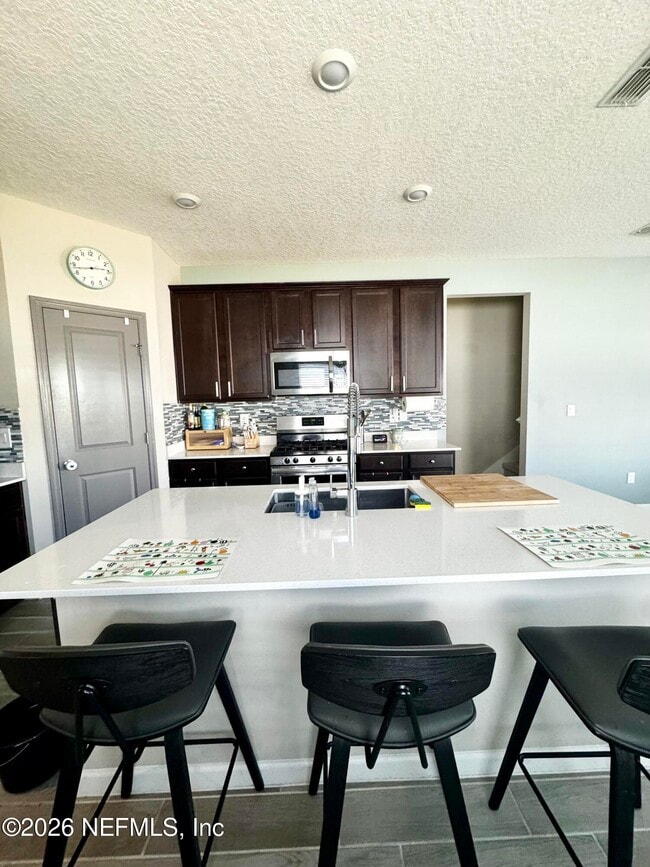 Photo - 555 Tynes Blvd