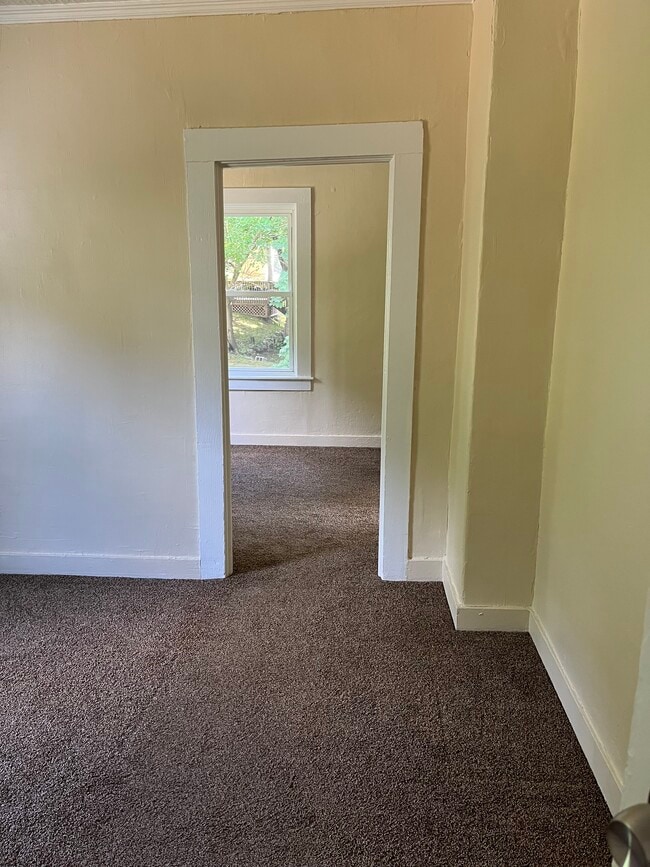 112 Prospect St Unit 2nd Floor - Rental