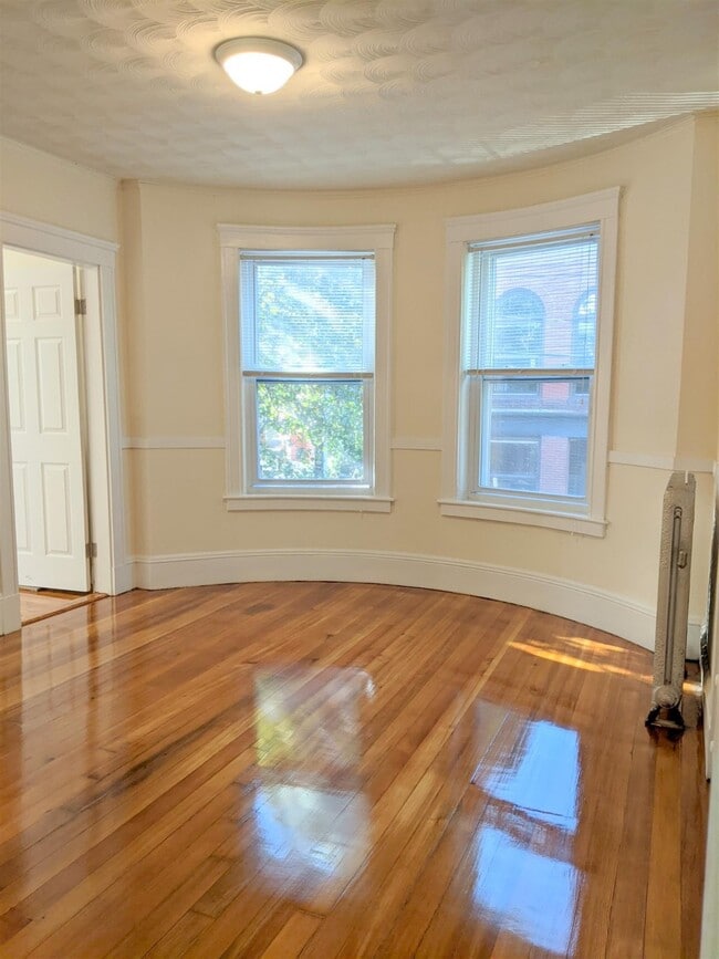 Photo - 14 Sanborn Ave