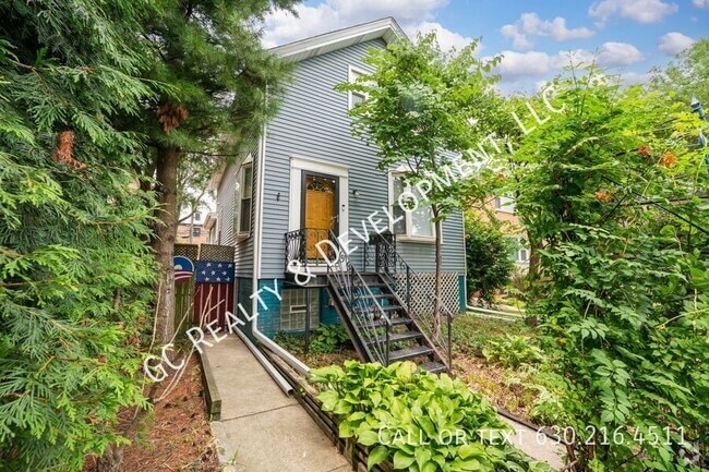 Building Photo - 314 Custer Ave Rental